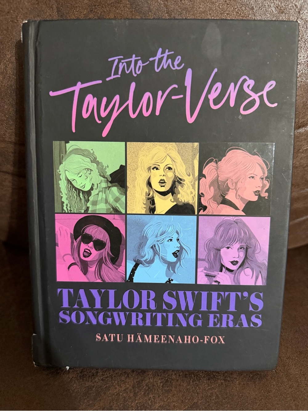 Taylor Siwft book
